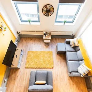  Apartment De Luxe Short Stays-crusader Apt